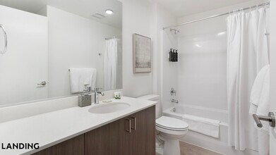 2301 E Union St, Unit B315 in Seattle, WA - Building Photo - Building Photo