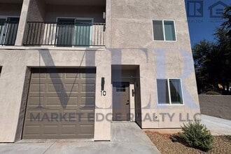 165 Sugarloaf St in Sedona, AZ - Foto de edificio - Building Photo