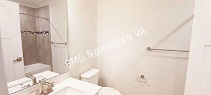 4504 Joseph Bristow Ln in Annandale, VA - Building Photo - Building Photo