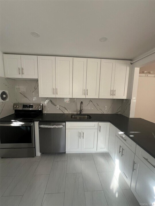 47 Washington Ave N in White Plains, NY - Building Photo