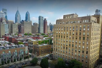 1833 Lombard St in Philadelphia, PA - Building Photo - Building Photo