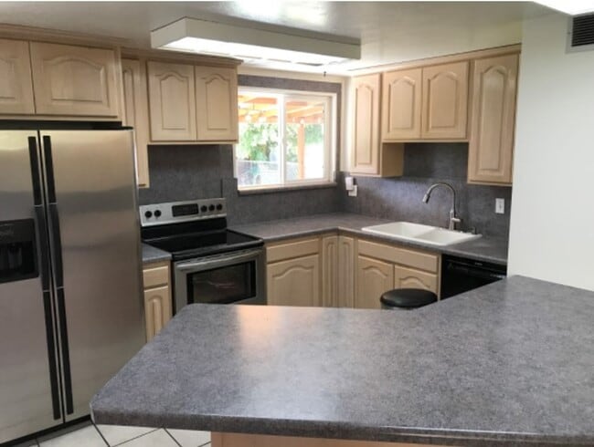 387 W 740 S in Bountiful, UT - Building Photo - Building Photo
