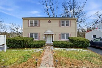 76 Mt Kemble Ave in Morristown, NJ - Building Photo - Building Photo