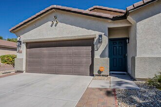 42514 W Almira Dr in Maricopa, AZ - Building Photo - Building Photo