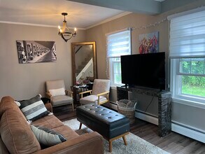 5 Marvin Pl in Saratoga Springs, NY - Building Photo - Building Photo