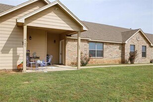 120 Lindas Creek Ln in Weatherford, TX - Building Photo