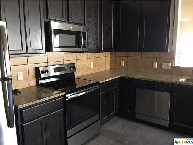 720 Saengerhalle Rd in New Braunfels, TX - Building Photo - Building Photo