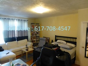 142 Davis Ave-Unit -# 8G in Brookline, MA - Building Photo - Building Photo