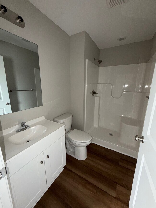 1096 Pebblecreek Dr in Warrensburg, MO - Building Photo - Building Photo