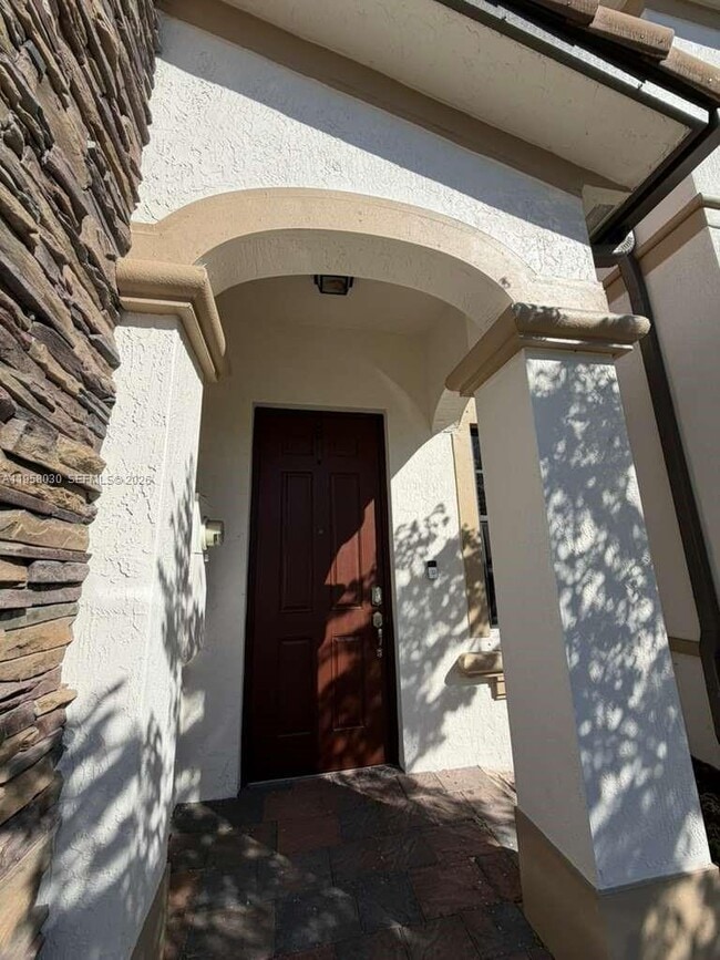 3393 W 90th St in Hialeah, FL - Building Photo - Building Photo