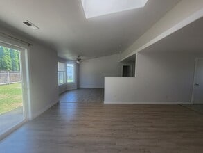 4601 Finnhorse Ln in Pasco, WA - Building Photo - Building Photo