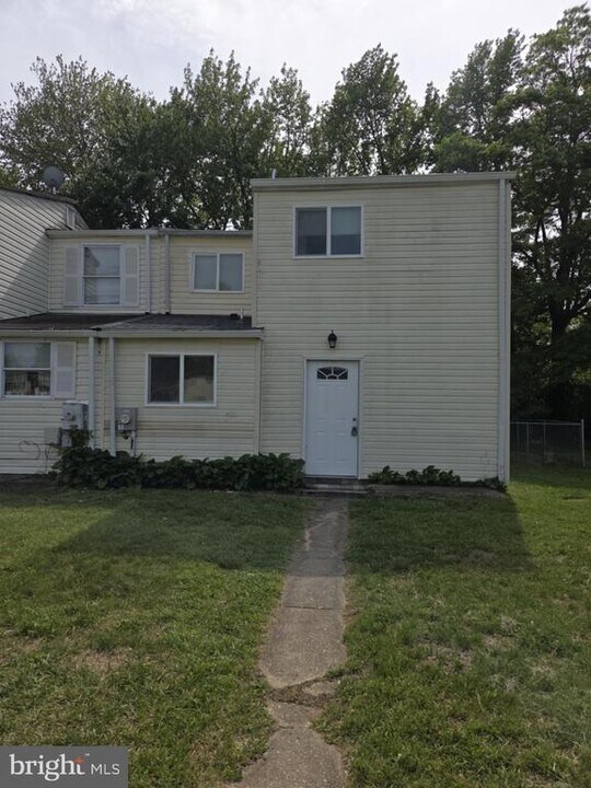 2 Plover Cir in Newark, DE - Building Photo