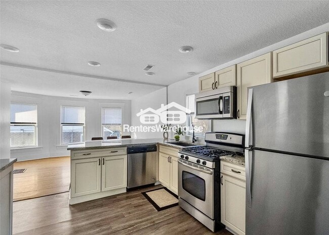 544 36th St in Des Moines, IA - Foto de edificio - Building Photo