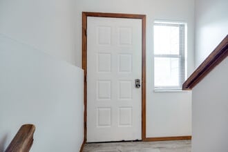 652 Hidden Valley Ct in Fairborn, OH - Building Photo - Building Photo