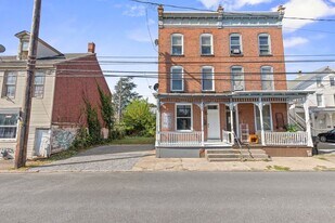 1330 Susquehanna St in Harrisburg, PA - Building Photo