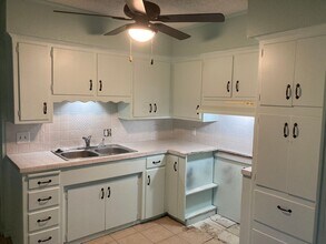 1701 Taylor Ave in Springdale, AR - Building Photo - Building Photo