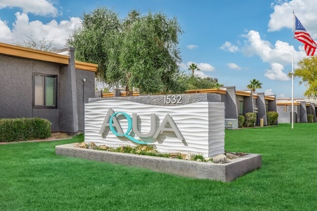 Aqua Apartments in Tempe, AZ - Foto de edificio - Building Photo