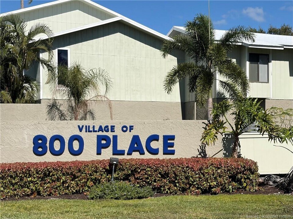 800 NW Fork Rd in Stuart, FL - Building Photo