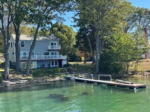 34 Mendum Ave in Kittery, ME - Building Photo - Building Photo