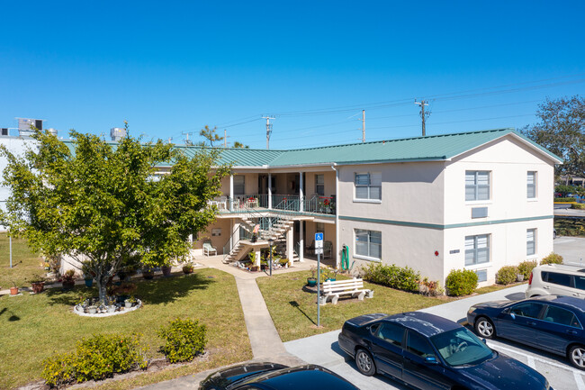 Garden Apartments in Melbourne, FL - Building Photo - Primary Photo