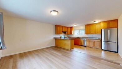 590 Ralston Ave, Unit 5 in Belmont, CA - Building Photo - Building Photo