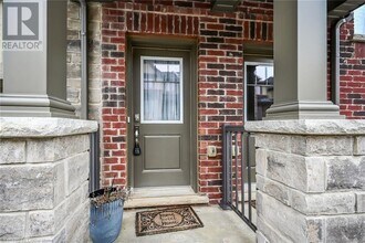 1169 Garner Rd in Hamilton, ON - Building Photo - Building Photo