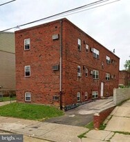 6010 Bingham St in Philadelphia, PA - Building Photo