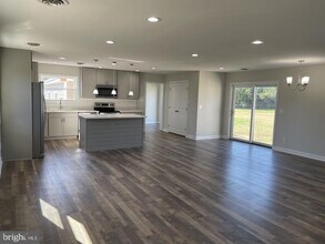 1213 Old Love Point Rd in Stevensville, MD - Building Photo - Building Photo