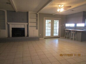711 SW Englewood Dr in Lawton, OK - Building Photo - Building Photo