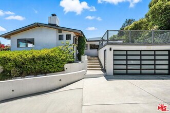 1317 Devlin Dr in Los Angeles, CA - Building Photo - Building Photo