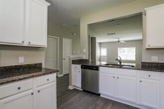 23079 Bellini Dr in Magnolia, TX - Building Photo - Building Photo