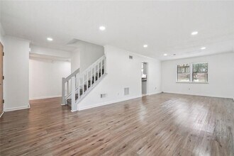 5320 Kelleys Creek Dr in Stone Mountain, GA - Building Photo - Building Photo