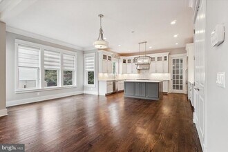 1565 Hane St in McLean, VA - Building Photo - Building Photo