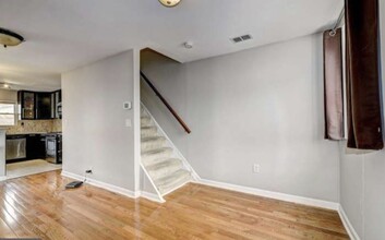 40 E Barney St in Baltimore, MD - Building Photo - Building Photo