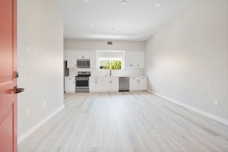 Summit on Georgia in San Diego, CA - Building Photo - Interior Photo