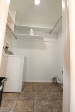 8227 Santa Fe Dr, Unit Lowell Condominiam in Overland Park, KS - Foto de edificio - Building Photo