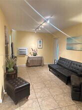 2618 Lincoln St in Hollywood, FL - Building Photo - Building Photo