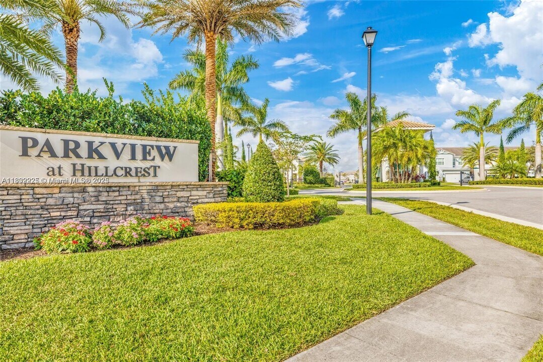 3932 Long Leaf Ln in Hollywood, FL - Building Photo