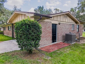 246 SE Tribble St in Lake City, FL - Building Photo - Building Photo