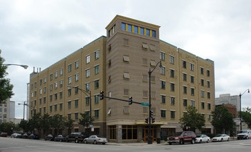 The Studios in Chicago, IL - Building Photo - Building Photo