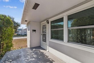 2900 49th Street N in St. Petersburg, FL - Foto de edificio - Building Photo