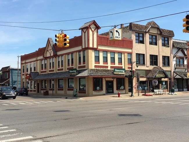 252 W Main St, Unit 3