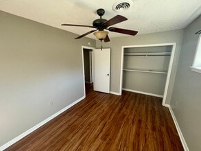 801 Monroe St in Clinton, MS - Building Photo - Building Photo