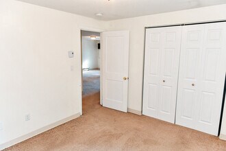 2 Atlantic Ave, Unit 4 in Dover, NH - Building Photo - Building Photo