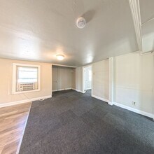 2938 E Euclid Ave in Des Moines, IA - Building Photo - Building Photo