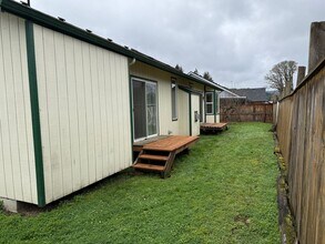 1310 Daugherty Ave in Cottage Grove, OR - Building Photo - Building Photo