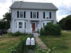 27 Pleasant St in Middleton, MA - Building Photo