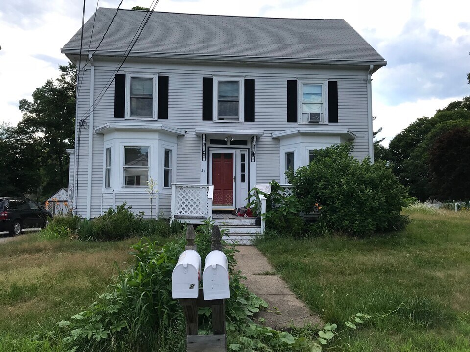 27 Pleasant St in Middleton, MA - Foto de edificio