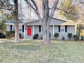 6221 Old Coach Rd in Charlotte, NC - Building Photo