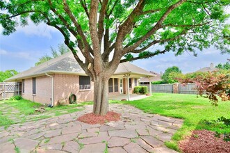 5754 River Ridge Ct in Haltom City, TX - Building Photo - Building Photo